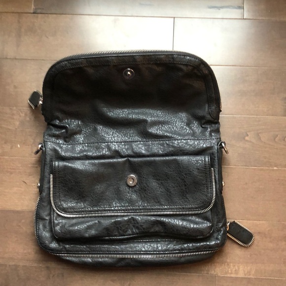 BCBG clutch bag. Never used. Not real leather. - Picture 3 of 6